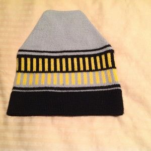 Ossi Ski Hat In Excellent Condition